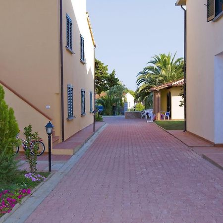 Borgo Guglielmo Aparthotel Marina di Cecina Ngoại thất bức ảnh